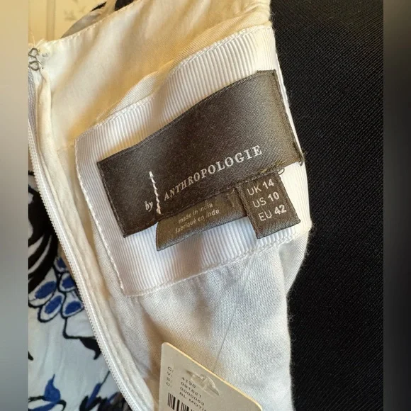 Anthropologie embroidered v-neck dress - Picture 7 of 9